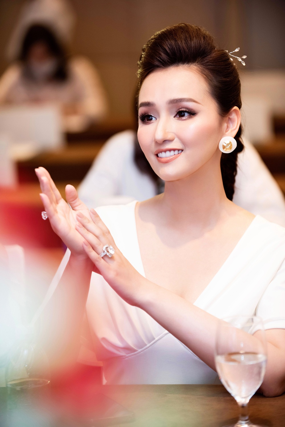 Nữ diễn viên giàu nhất miền Bắc: Tự nhận có sugar daddy bao nuôi, ở biệt thự 60 tỷ, kim cương nhiều vô kể