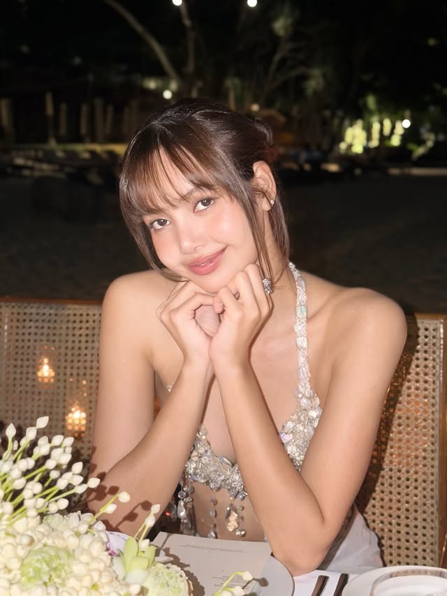 Cận cảnh gương mặt xinh đẹp, rạng rỡ của nữ idol khi bước sang tuổi mới. Ảnh: Instagram