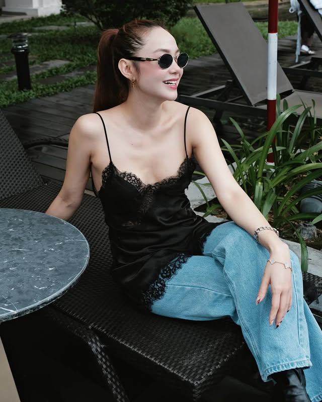 Thời trang của Minh Hằng: Khen riết sợ nhàm, nhưng quá khó để chê!