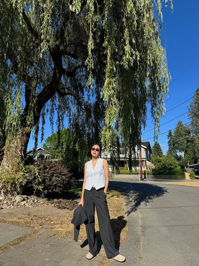 Hà Tăng càng cố mặc đơn giản càng 