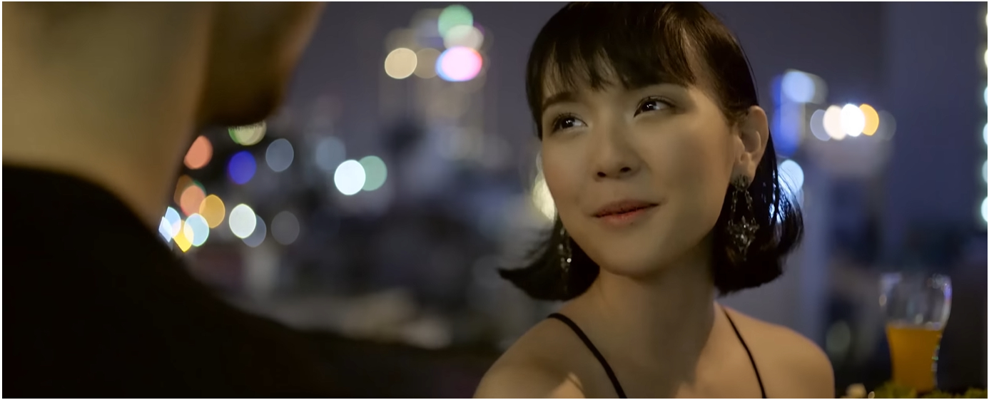 Cô nàng với nhiều biểu cảm khác nhau trong video. Nguồn: Sao Làm Sao