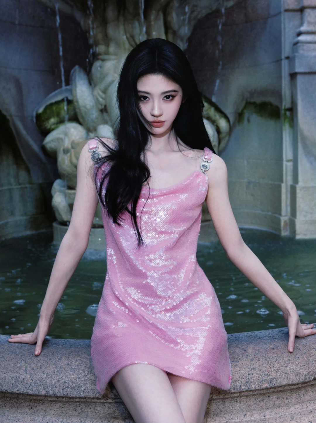 Cục Thanh tra, Cục Thuế Thành phố Thượng Hải thuộc Tổng cục Thuế Quốc gia Trung Quốc cho biết đã mở cuộc điều tra, rà soát toàn diện thu nhập của Cúc Tịnh Y. Ảnh: Sina.