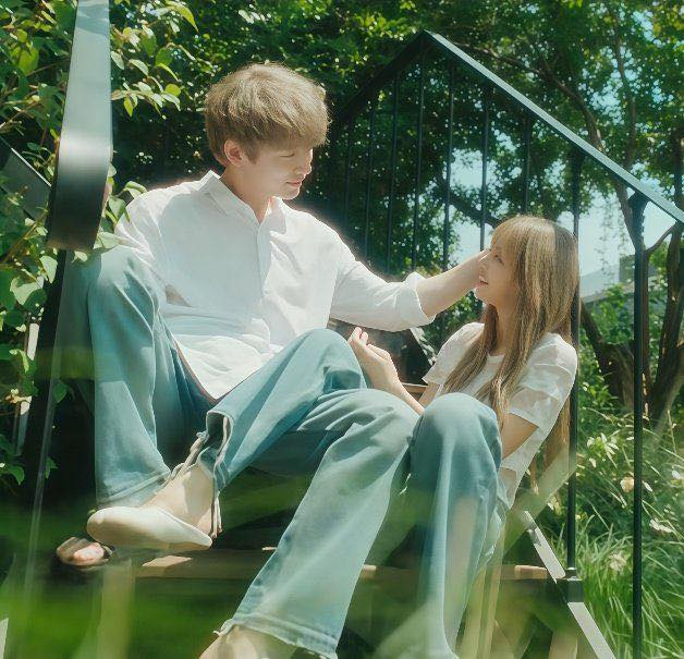 Em út BLACKPINK phát hành ca khúc Dream được cho là gợi nhắc đến chuyện tình bí mật. Ảnh: Koreaboo