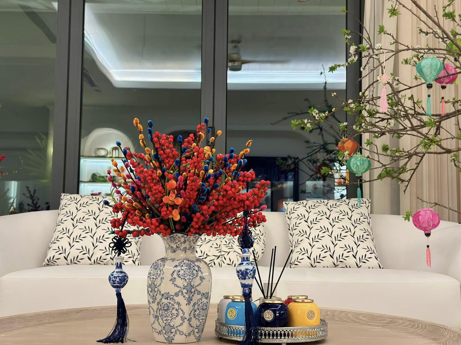 Đặng Thu Thảo thích tự tay chăm sóc tổ ấm nhỏ