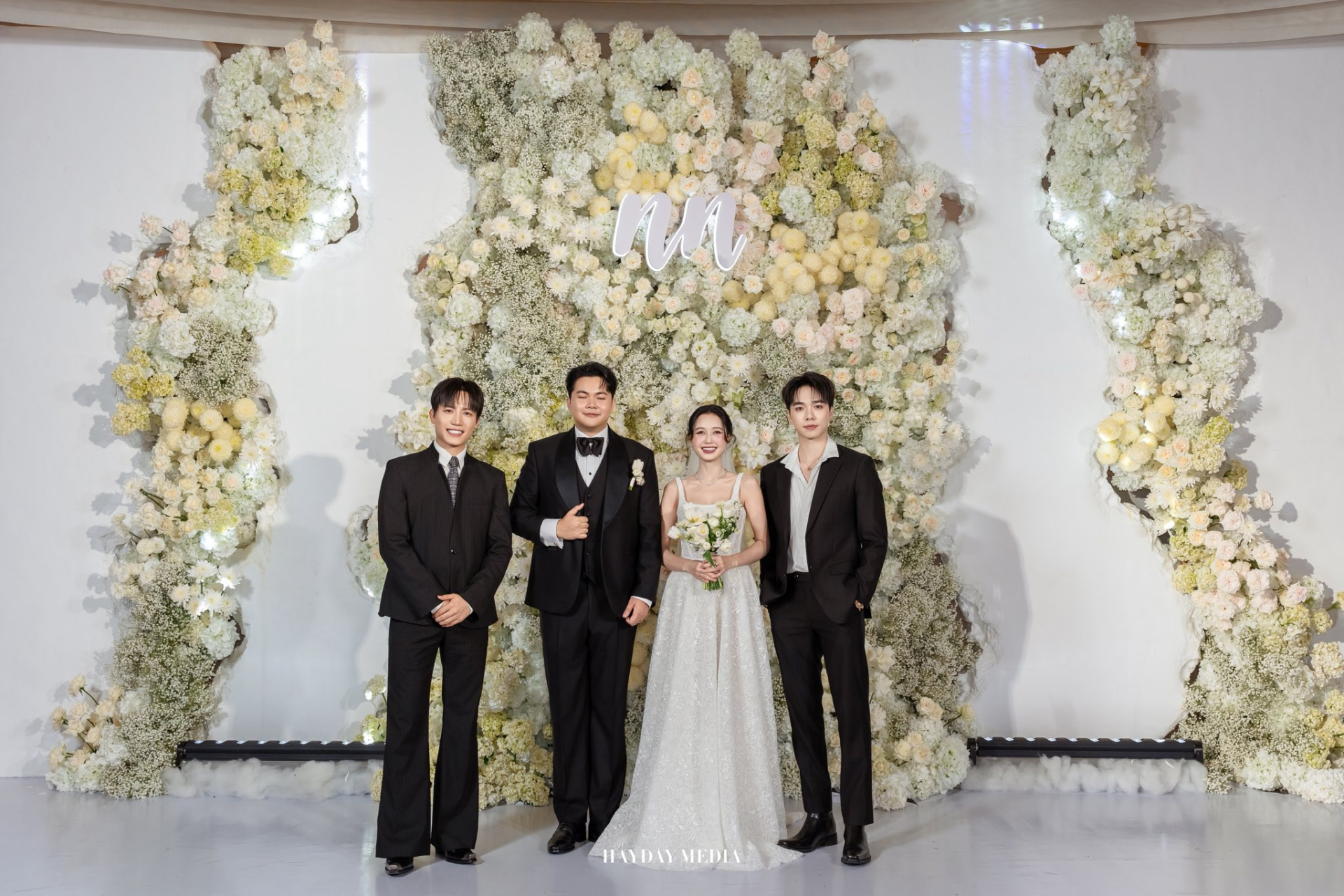 Hải Nam chọn sánh đôi cùng Anh Tú chụp ảnh với dâu rể