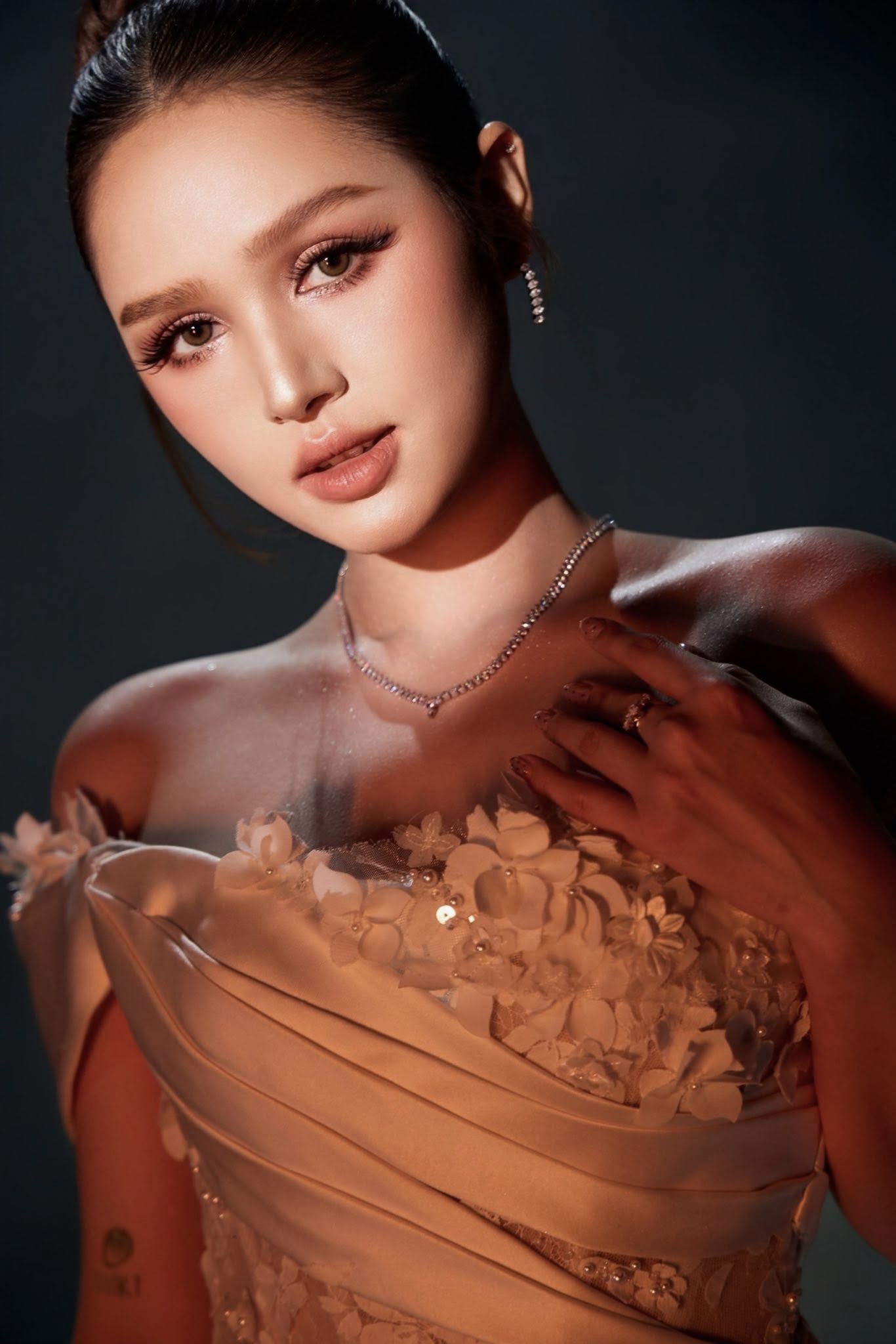 Cận visual ngọt ngào của hot girl 2k2