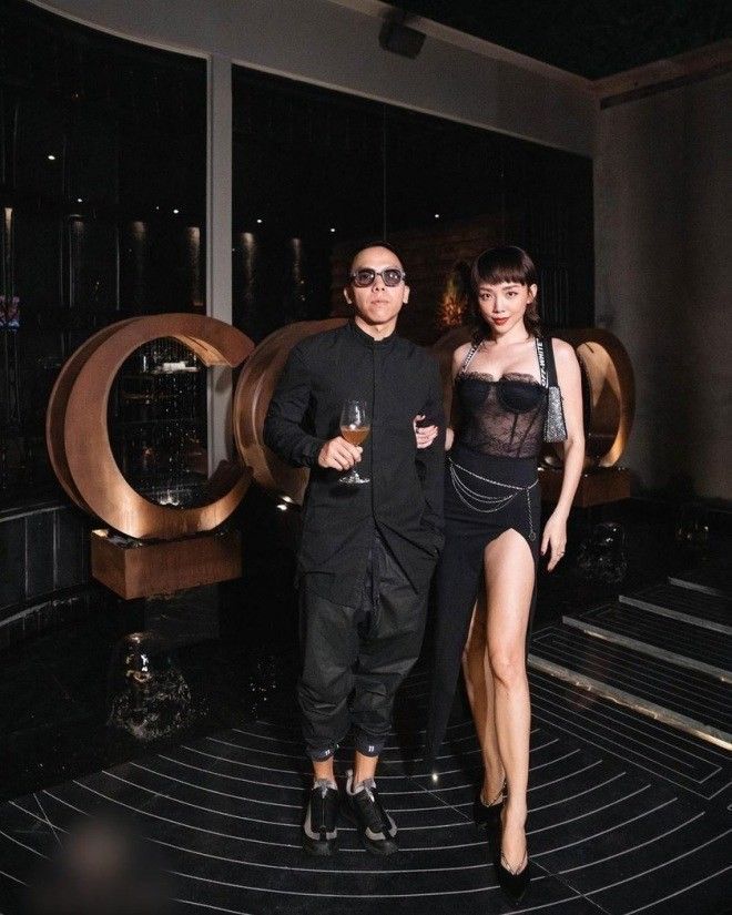 Chuyện tình cảm của Tóc Tiên và Touliver từng không được mẹ nữ ca sĩ ủng hộ