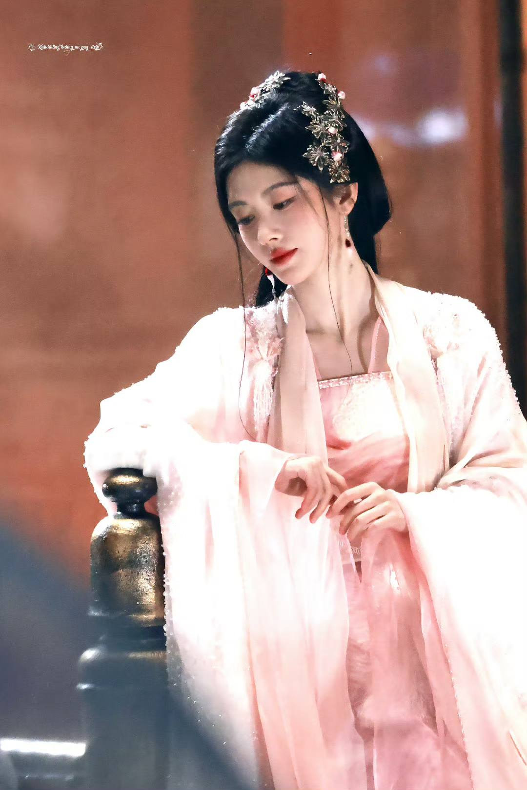 Mỹ nhân đóng 1 phim nhận cát-xê 62 tỷ: Chỉ cao 1m45 vẫn đắt show khủng khiếp, tất cả là nhờ nhan sắc yêu nghiệt