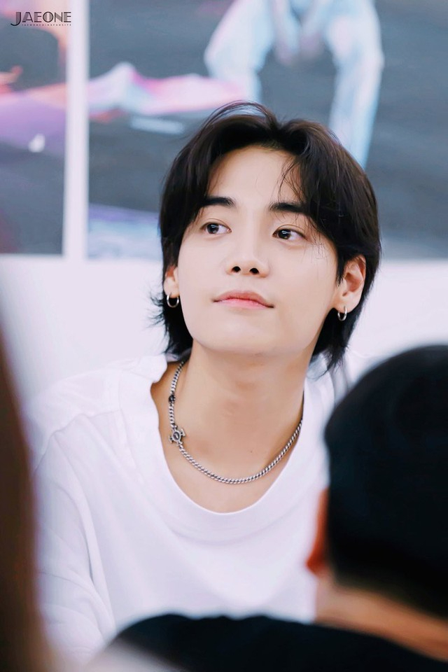 ONE từng là gương mặt triển vọng của Kbiz. Ảnh: Koreaboo