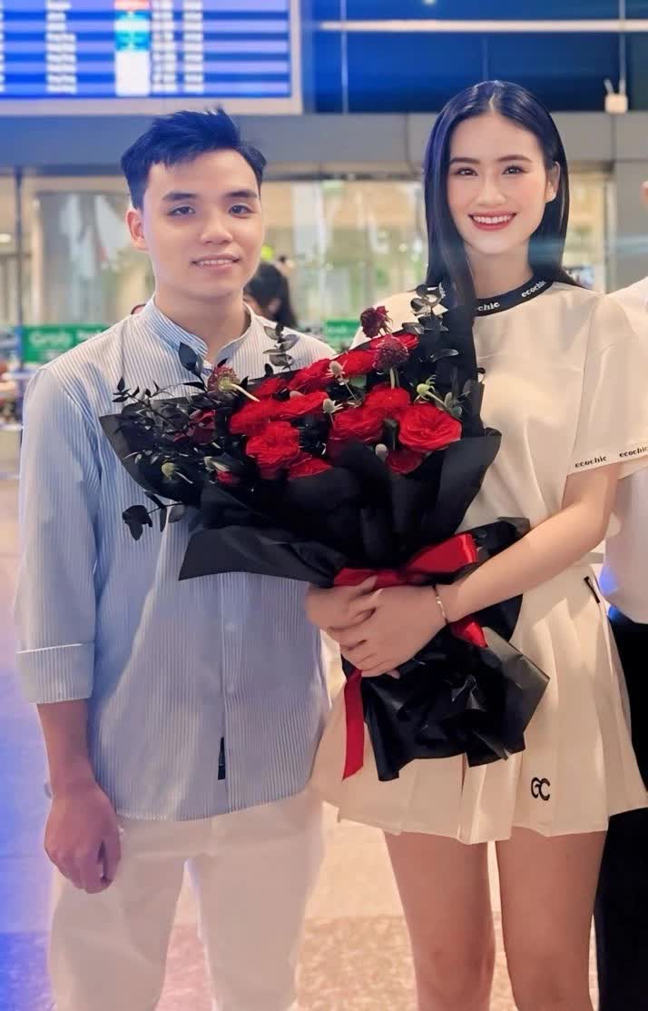 Dẫu có sóng gió, Anh Kiệt luôn bên cạnh bạn gái