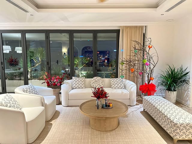 Không gian được phủ sắc trắng tinh khôi