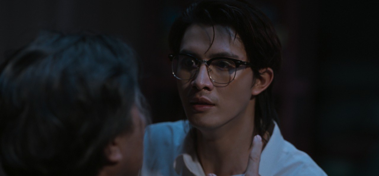 30/4 có 1 phim Việt chưa xem đã thấy cuốn: Nam chính khoe thân cực bạo, cả đời chưa từng cháy đến thế