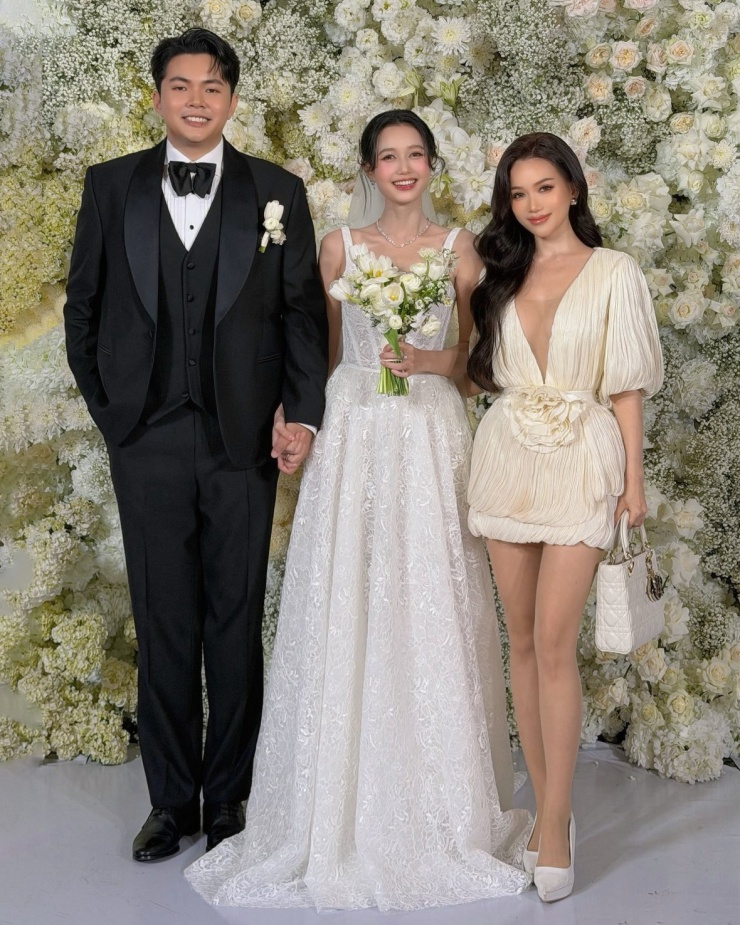 Mỹ nhân Việt lên đồ đi ăn cưới tuần qua: Mặc đúng dresscode, sang chảnh nhưng quan trọng là không lấn lướt cô dâu