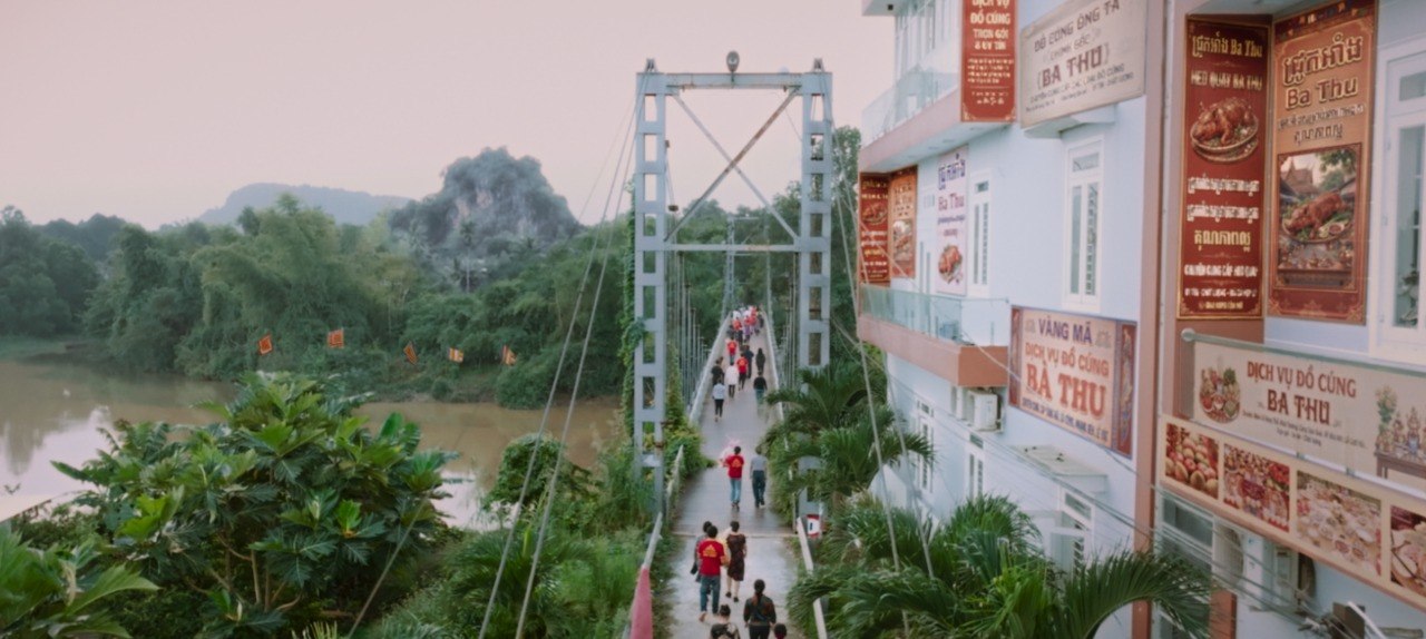 30/4 có 1 phim Việt chưa xem đã thấy cuốn: Nam chính khoe thân cực bạo, cả đời chưa từng cháy đến thế