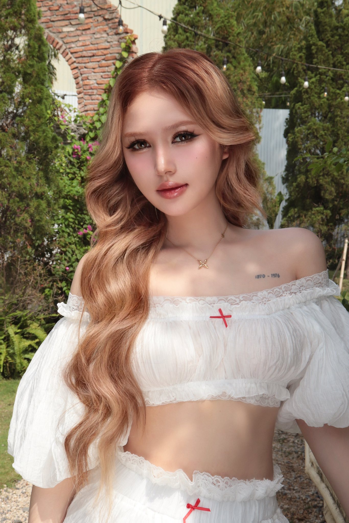 Visual Xoài Non với làn da trắng sáng