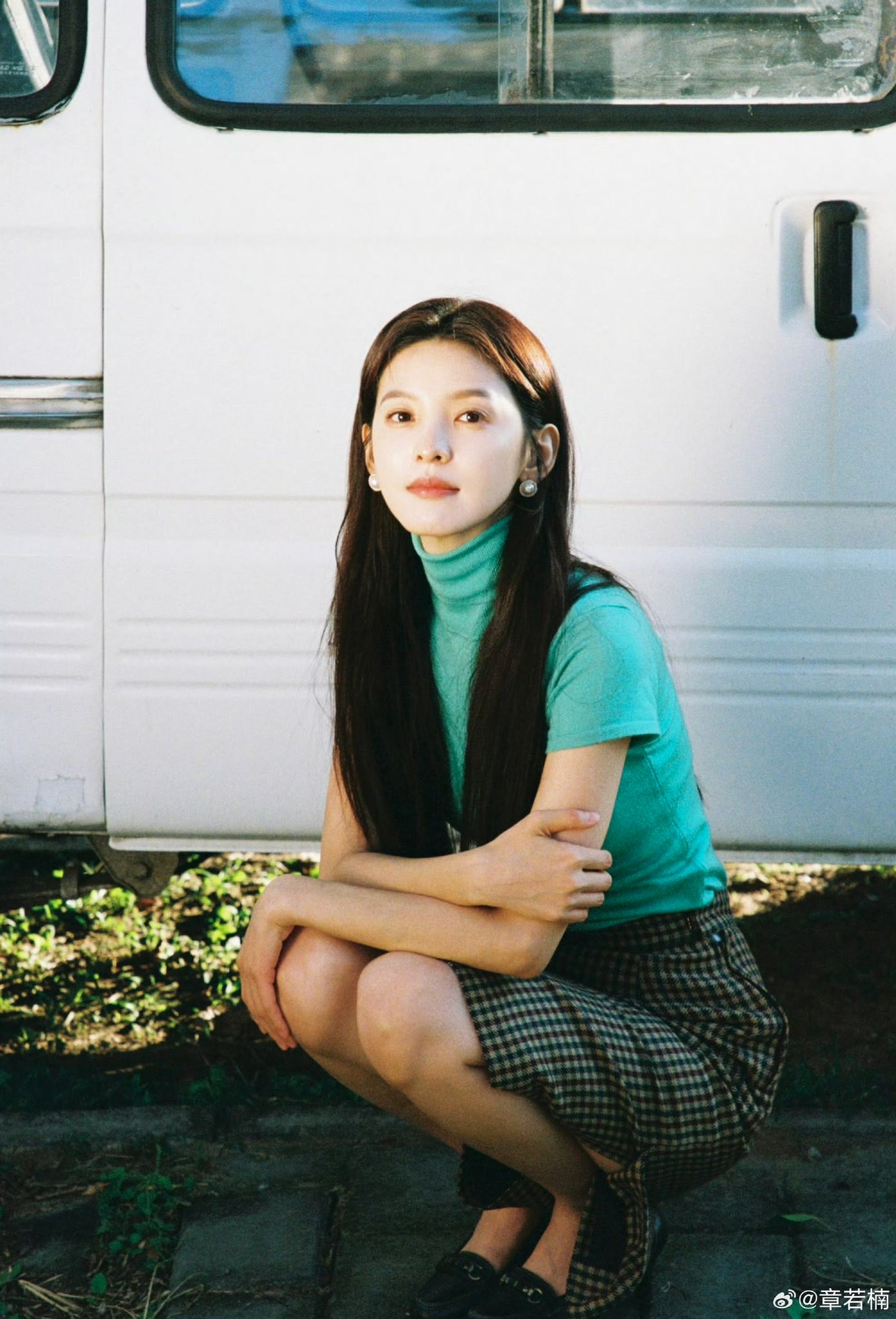 Chương Nhược Nam xinh như nữ thần trong phim mới, style thập niên 90 chỉ đẹp chứ không sến