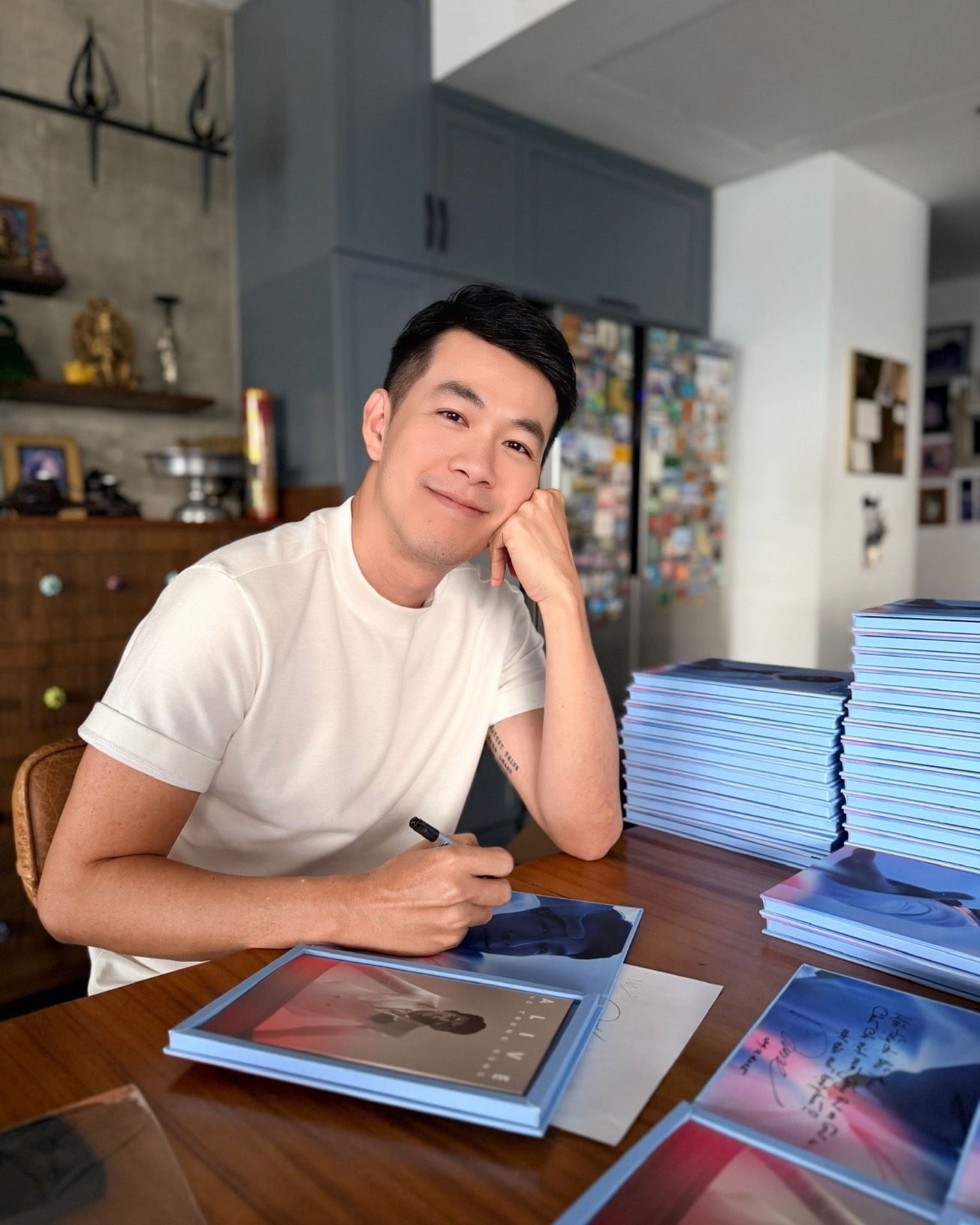 Founder trung tâm dạy tiếng Đức kiêm ca sĩ nổi tiếng 