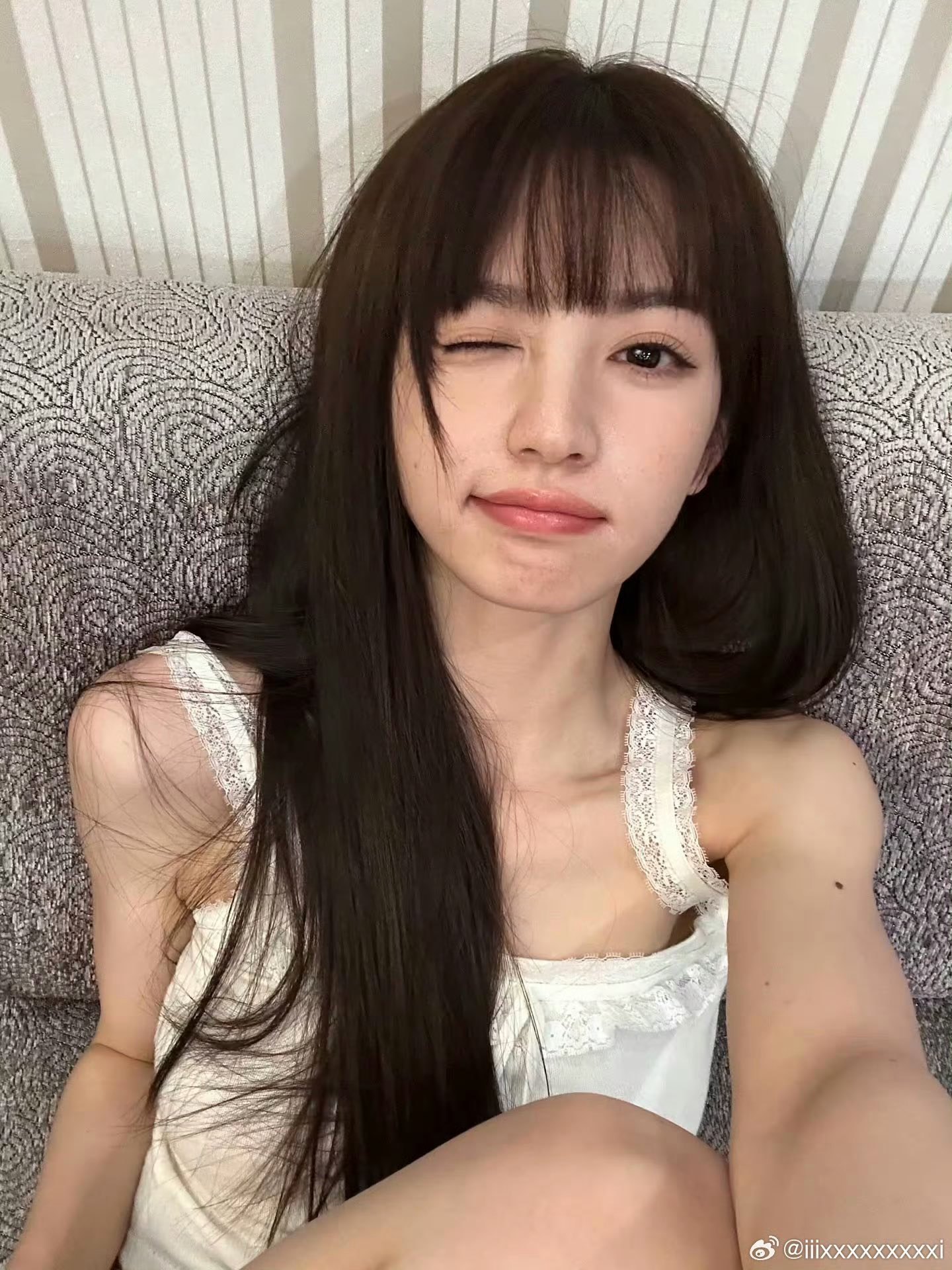 Showbiz có mỹ nhân “mặt học sinh body phụ huynh”: Mặc đẹp không trượt lần nào, xuất hiện ở đâu thì nơi đó như Milano