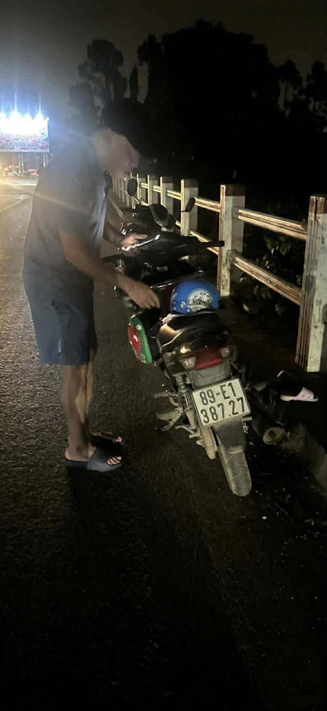 TIN VUI: Đã tìm thấy 3 mẹ con để lại thư tuyệt mệnh trên cống Xuân Quan, tất cả đều an toàn