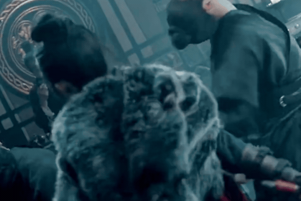 Khó cho Hoàng Dương Điềm Điềm để át được bóng của Triệu Lệ Dĩnh