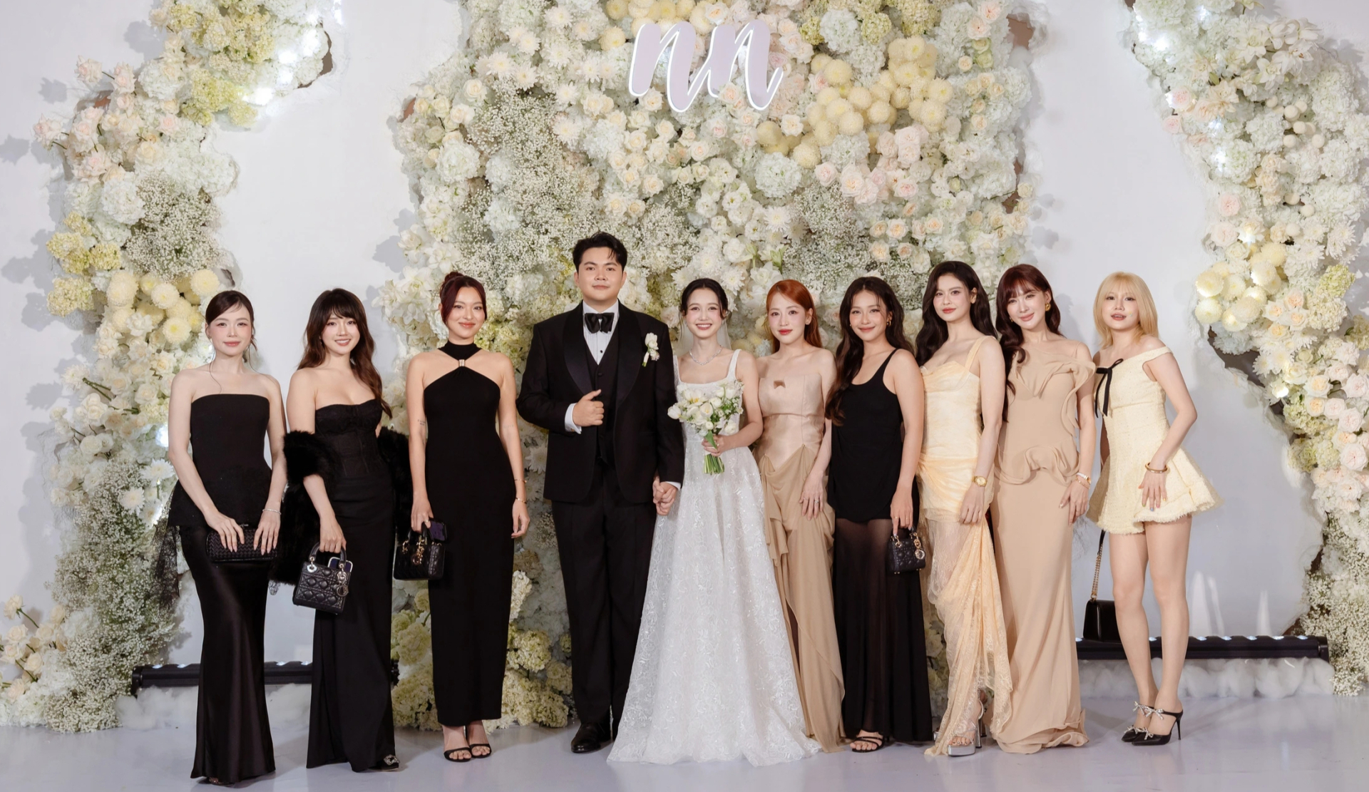 Mỹ nhân Việt lên đồ đi ăn cưới tuần qua: Mặc đúng dresscode, sang chảnh nhưng quan trọng là không lấn lướt cô dâu