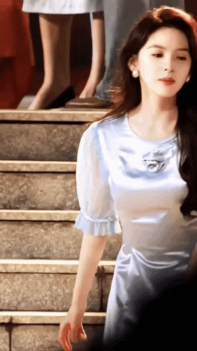 Chương Nhược Nam xinh như nữ thần trong phim mới, style thập niên 90 chỉ đẹp chứ không sến