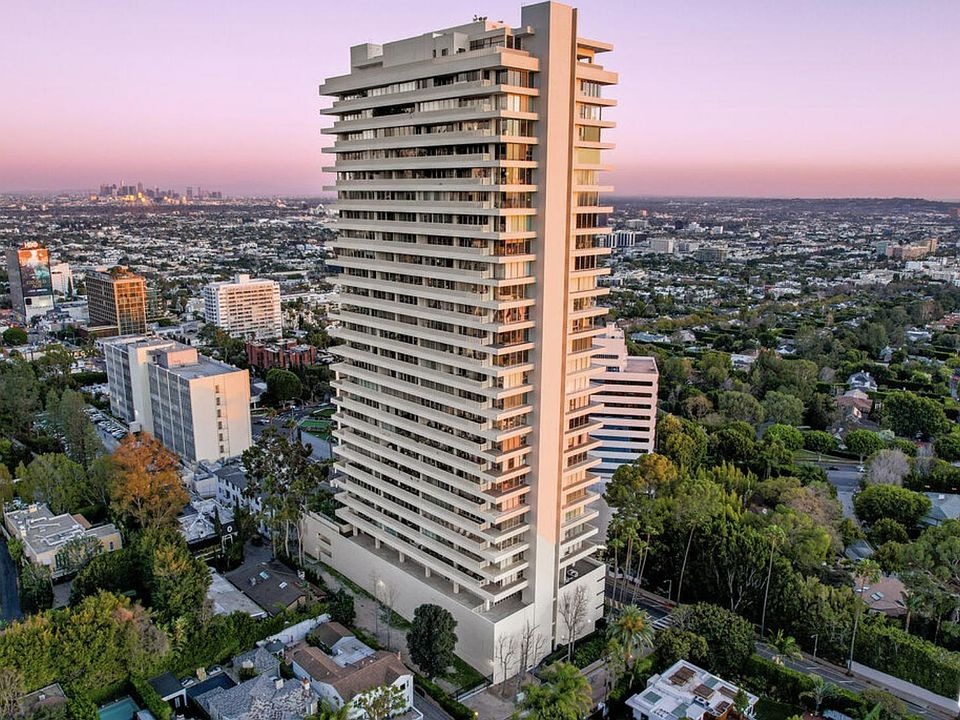 Có thông tin cho rằng Jisoo chi 132 tỷ đồng để mua căn hộ cao cấp từng thuộc sở hữu của danh ca Elton John. Ảnh: Instagram