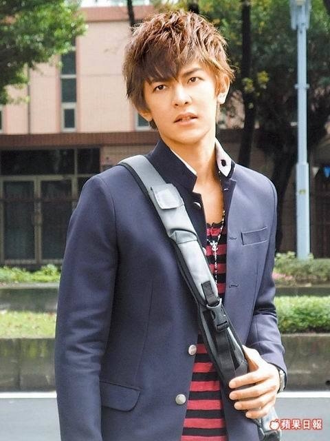 Cú sốc ngày Cá tháng 4: Nam thần “mặt rắn” showbiz bất ngờ tuyên bố giải nghệ