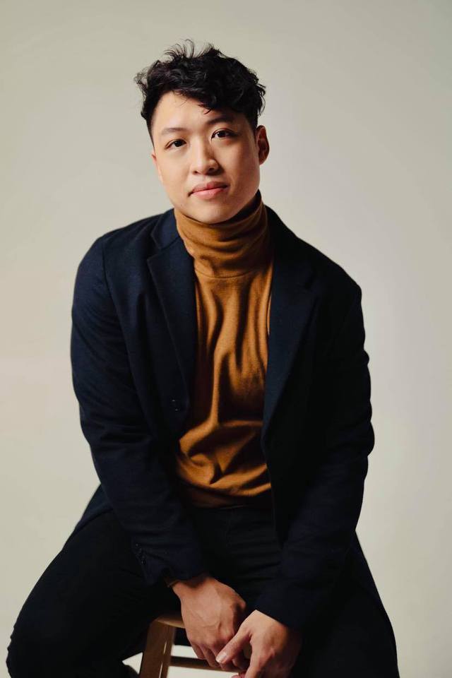   Con trai nghệ sĩ Hồng Vân sở hữu chiều cao hơn 1m80 và thành tích học tập ấn tượng. Ảnh: FBNV  