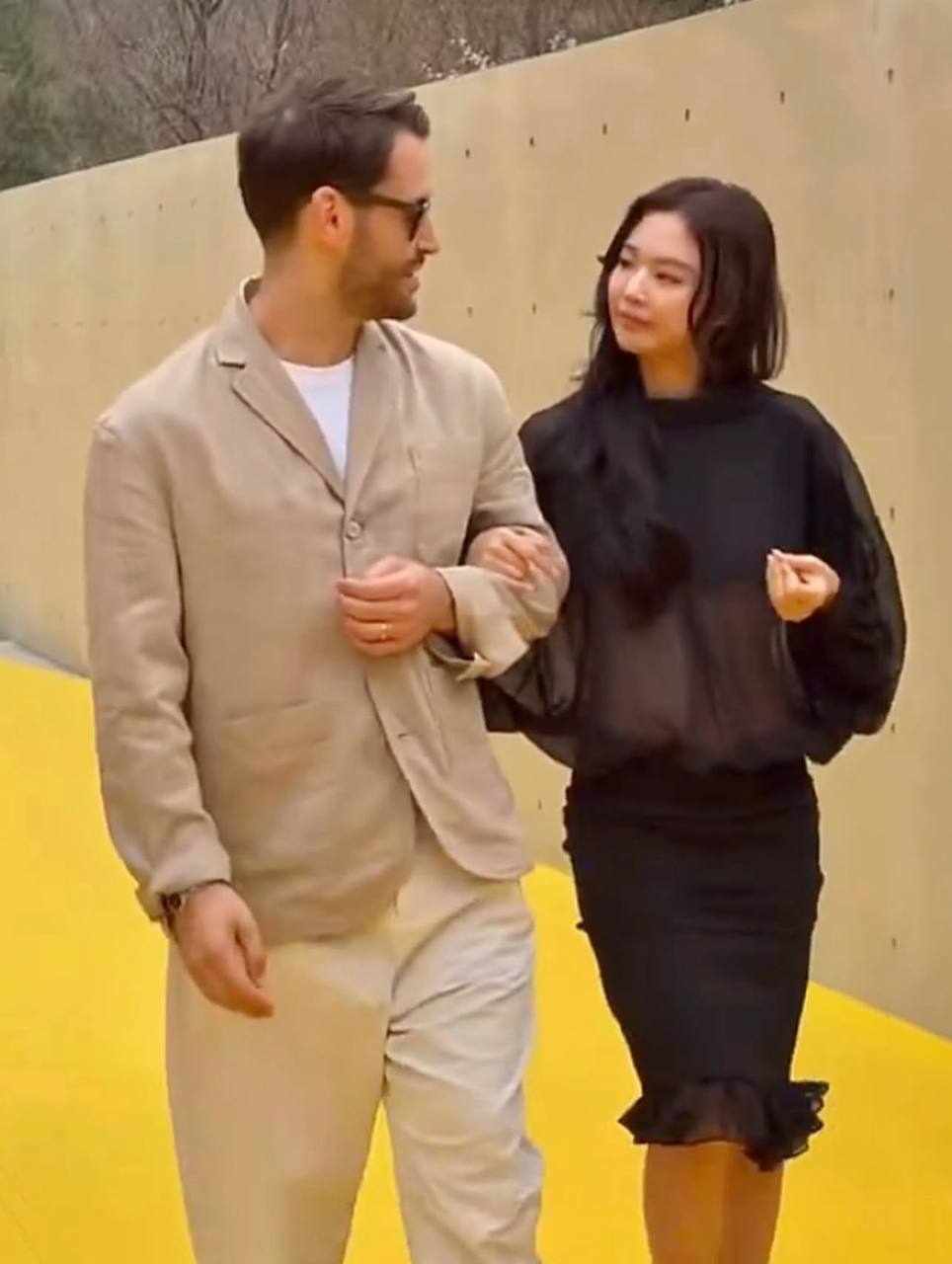 Cả 2 thể hiện mối quan hệ thân thiết. (Ảnh: X)