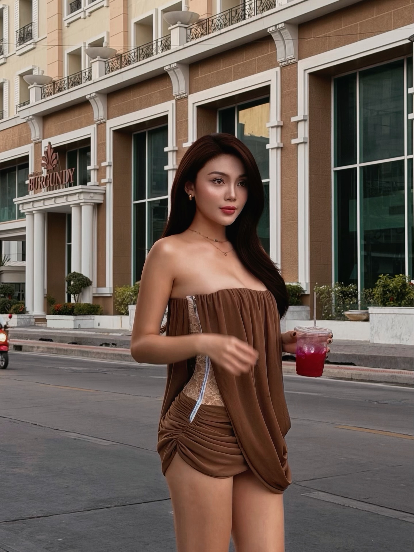 Rachel Phan theo đuổi phong cách gợi cảm