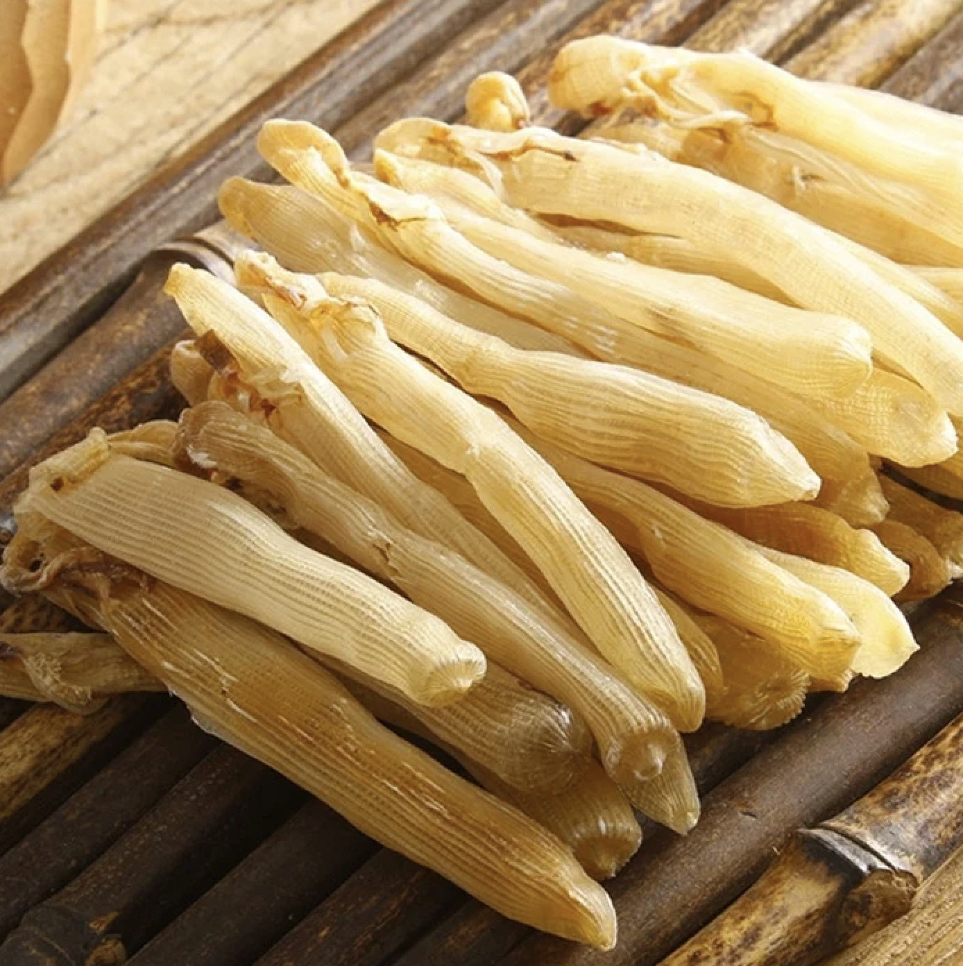 Sơ chế sá sùng có khá nhiều công đoạn nên mức giá bán ra thường khá cao