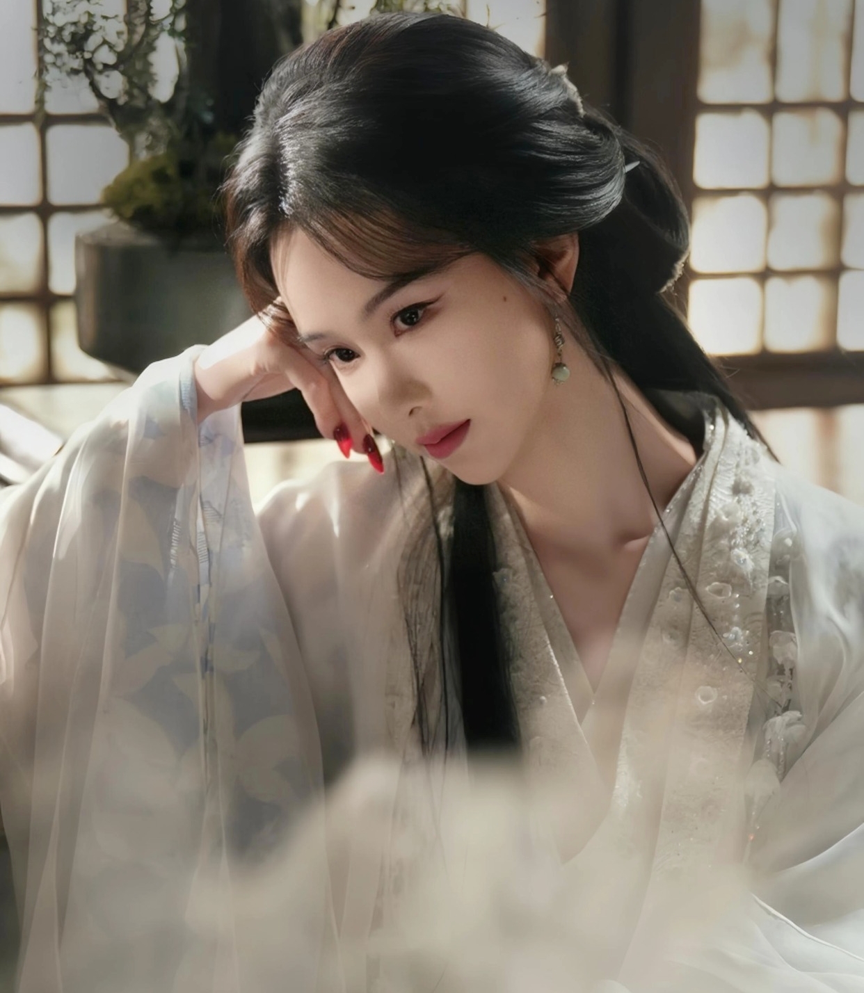 Khán giả như được thưởng thức bữa tiệc nhan sắc mãn nhãn