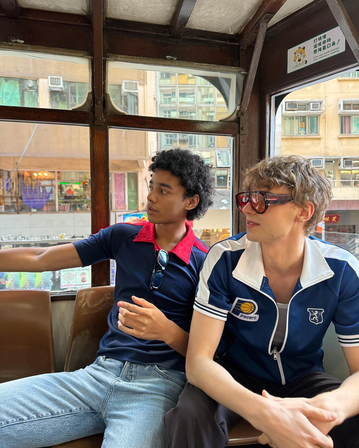 Danh tính 2 khách Tây rủ nhau đến Việt Nam, quay cảnh ở Cao Bằng đẹp như phim điện ảnh