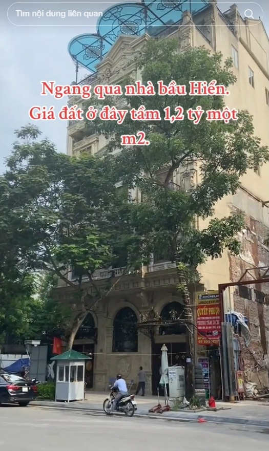 Cơ ngơi đẳng cấp này khiến ai đi qua cũng muốn ngoái nhìn