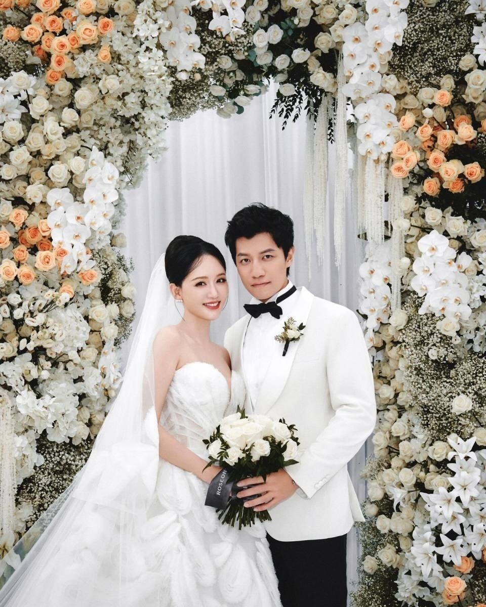 Ngọc nữ cưới thiếu gia nhờ show hẹn hò: U50 vẫn đẹp như gái 20, chỉ nói 2 chữ chồng trẻ đã nguyện dâng luôn 10.000 tỷ đồng