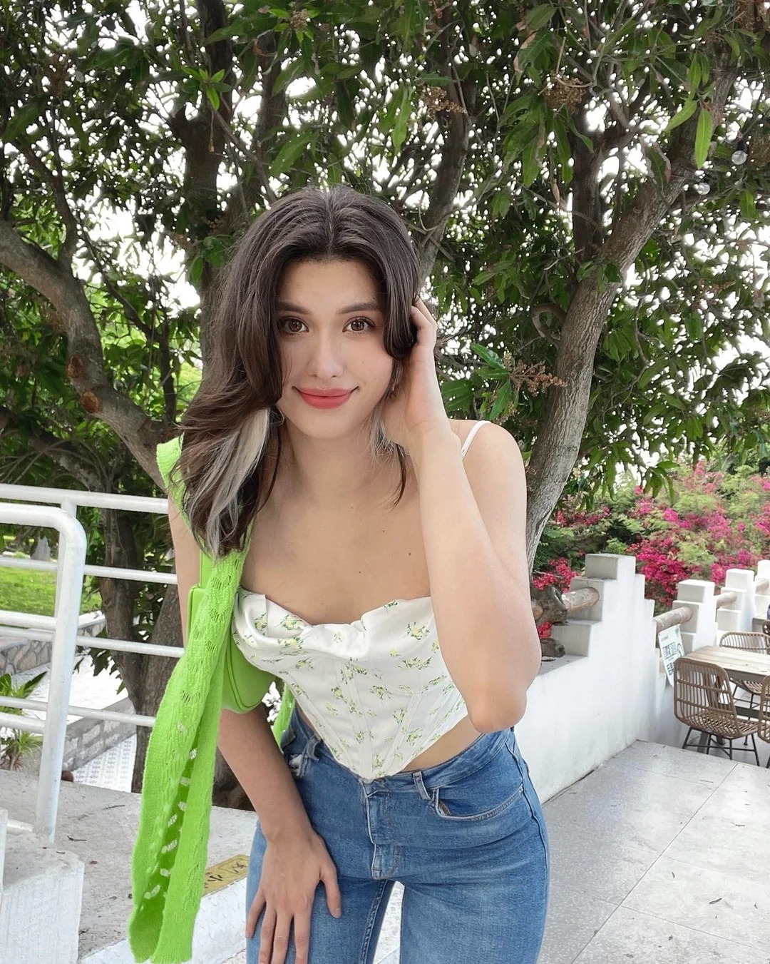 Chị Đẹp hot nhất show Tỷ Tỷ Đạp Gió Rẽ Sóng Trung Quốc năm 2025 được cho biết đã nảy sinh tình cảm, hẹn hò với 1 nhân viên nữ của chương trình. Ảnh: Weibo.