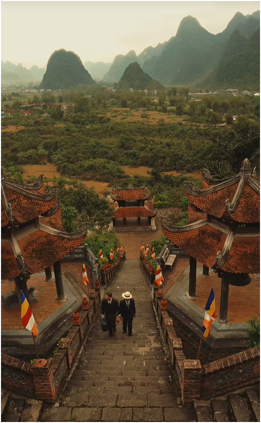 Danh tính 2 khách Tây rủ nhau đến Việt Nam, quay cảnh ở Cao Bằng đẹp như phim điện ảnh