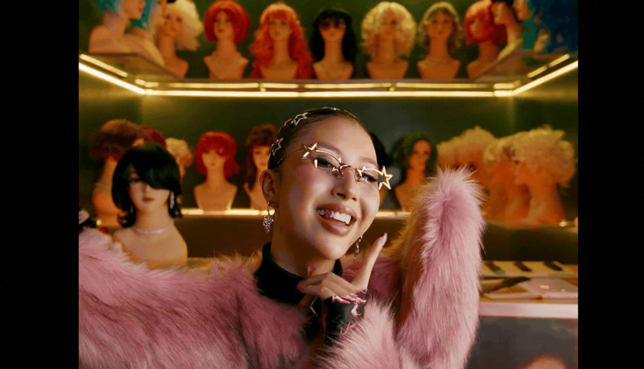 Loạt tạo hình cực chất, không đụng hàng của Quỳnh Anh Shyn trong MV