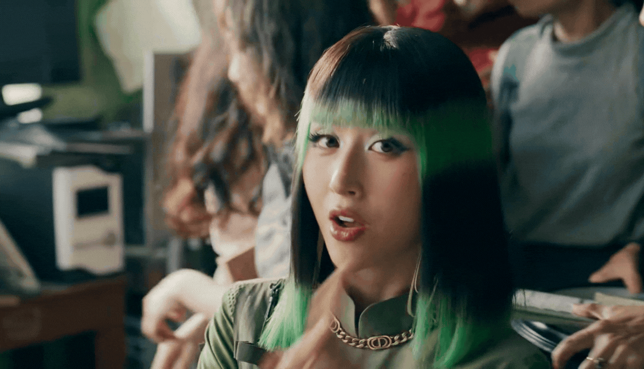 Cả cõi mạng bùng nổ với màn debut của Quỳnh Anh Shyn: MV dừng đâu cũng thành bìa tạp chí, nhạc cuốn xứng đáng lên sàn runway!