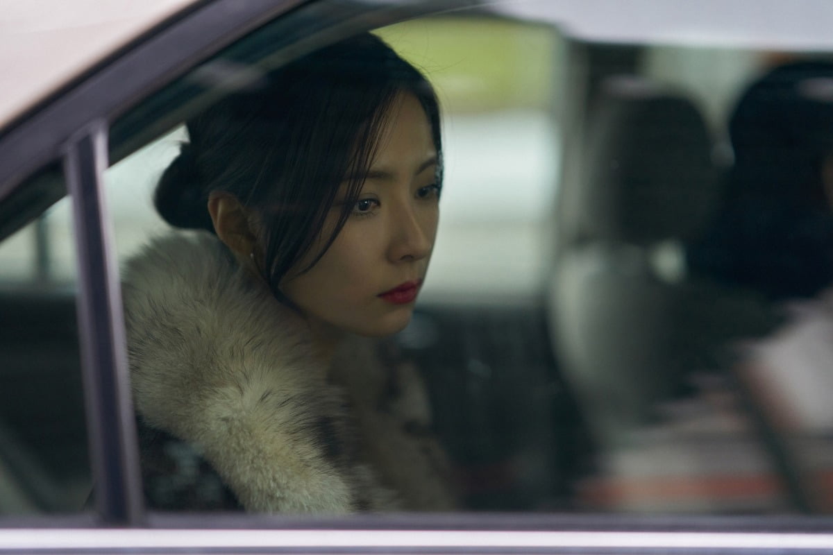 Khó tin mỹ nhân bị ghét nhất Hàn Quốc 20 năm trẻ mãi không già, netizen cà khịa “tại đơ nên mặt ít nếp nhăn”