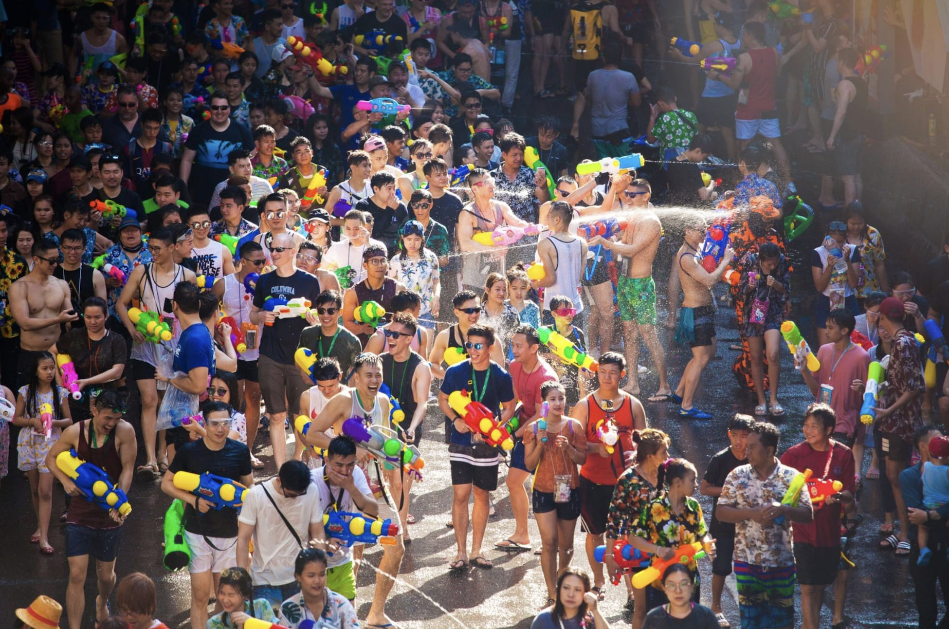 Nhiều khách Việt mỗi năm phải đến Thái Lan để tham dự Songkran