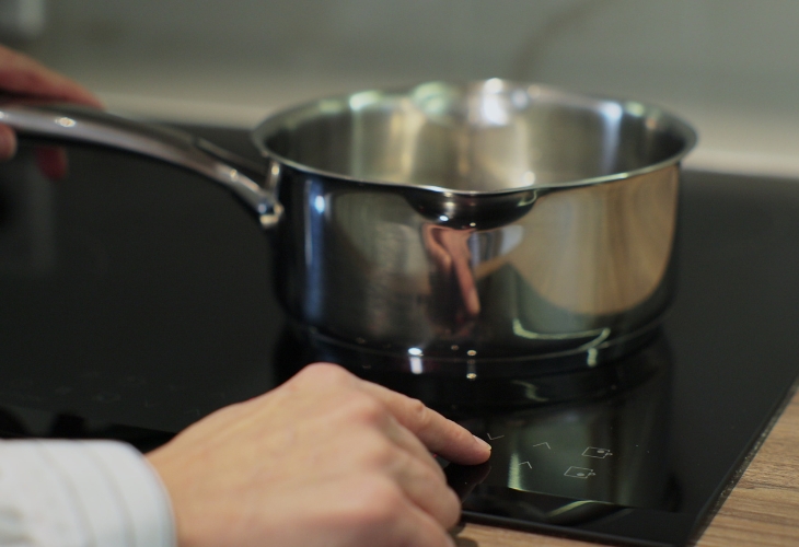 Cảnh báo đặc biệt đến các gia đình đang dùng bếp từ