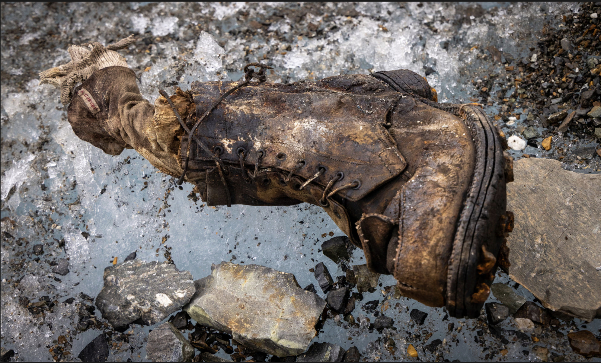 Ảnh: Jimmy Chin/National Geographic/PA Wire