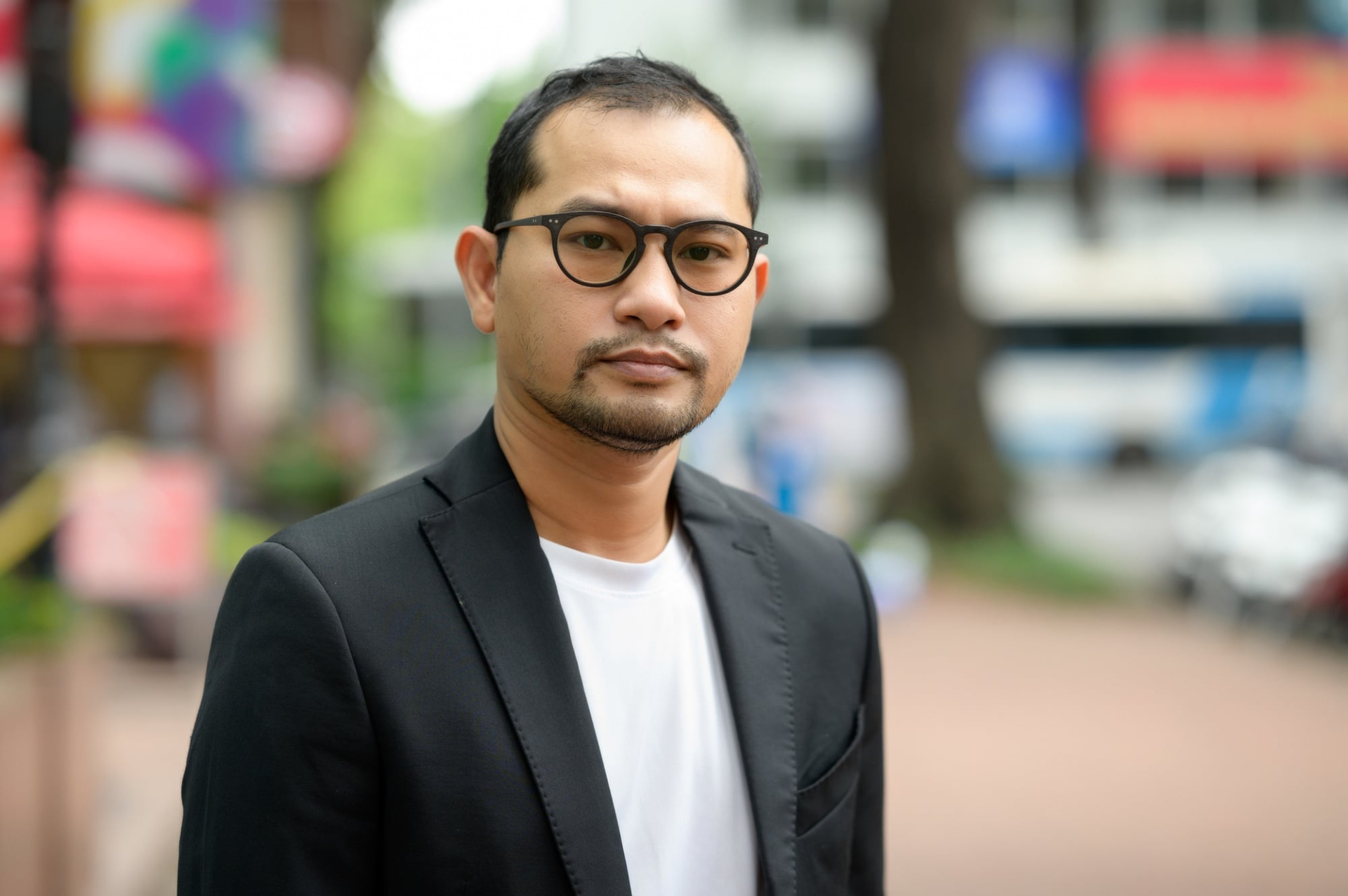 Huỳnh Đông theo đuổi sự nghiệp âm nhạc và diễn xuất, thì Huỳnh Đông cũng có chuyển hướng qua vai trò đạo diễn 