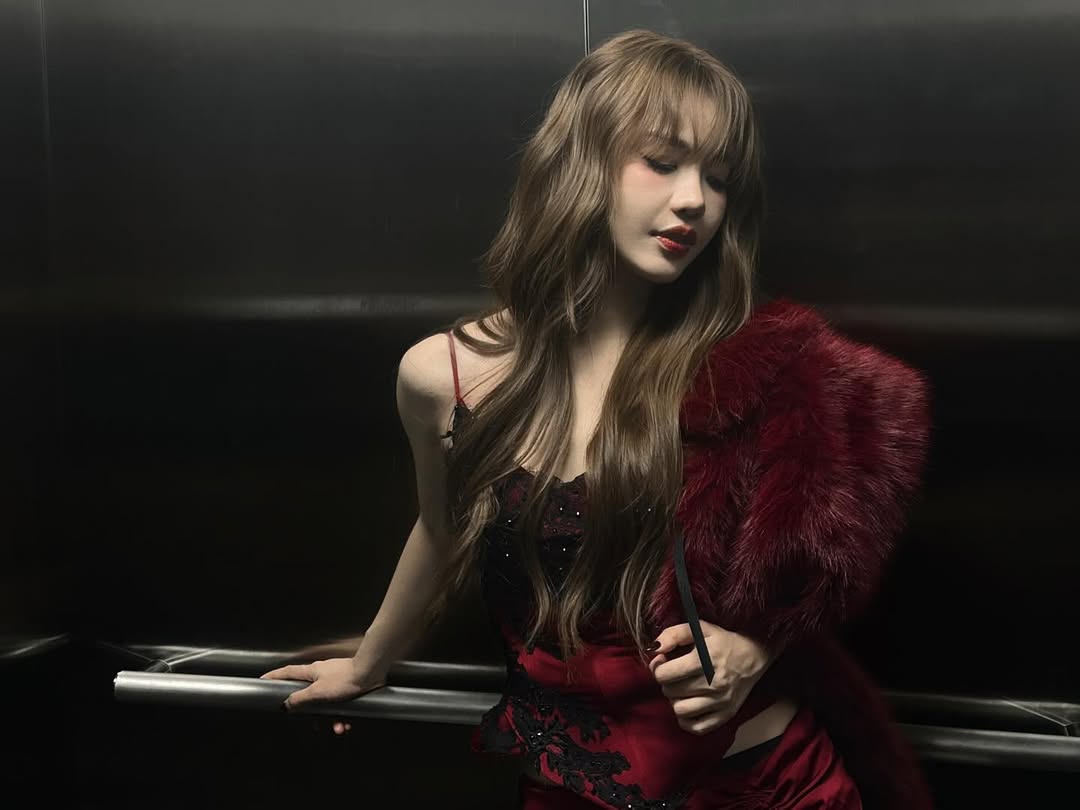 Em xinh Hoàng Duyên khoe visual thăng hạng level max, netizen gọi tên Lisa