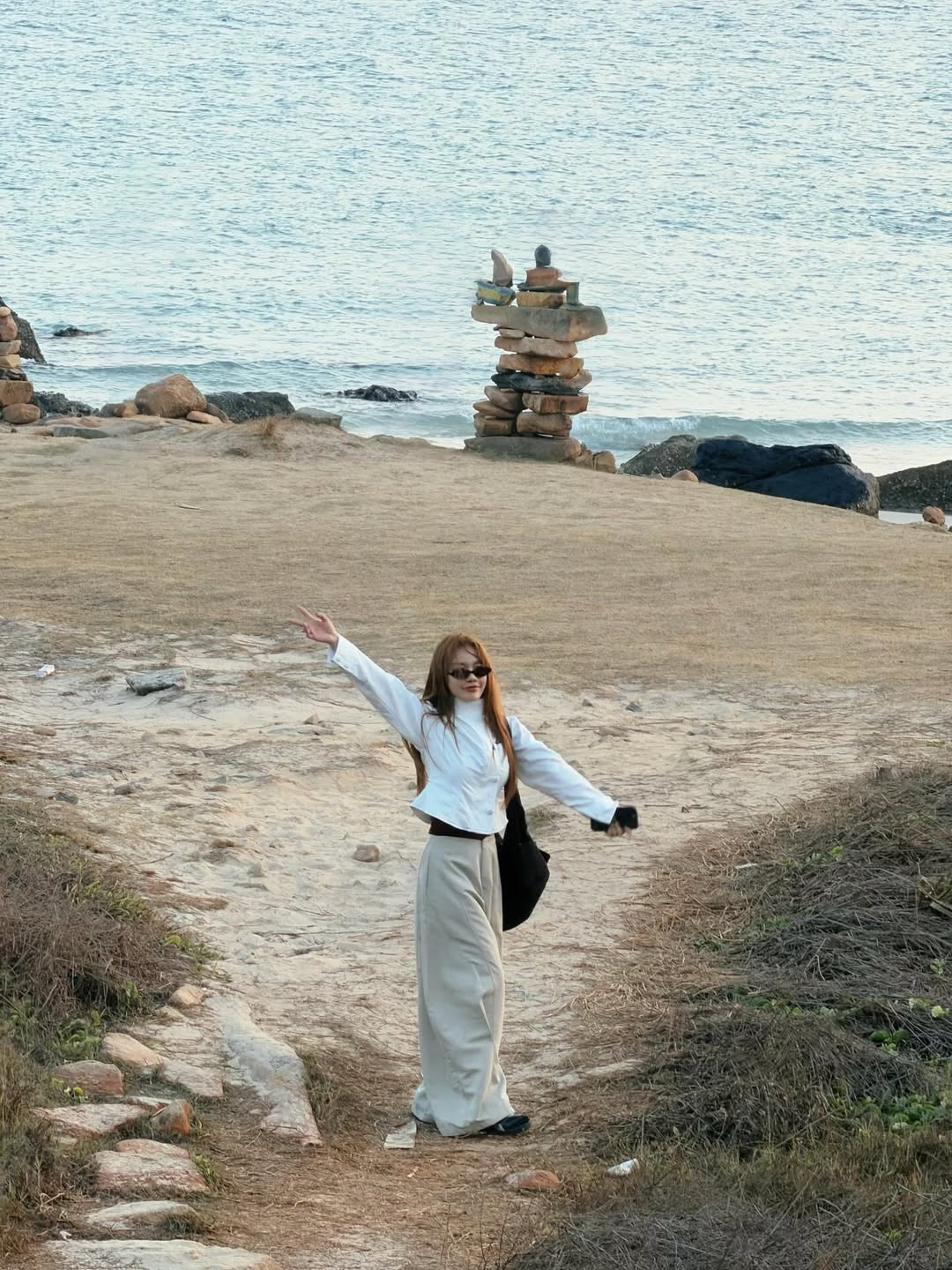 Ngoài đời, nữ ca sĩ ưu tiên lựa chọn những trang phục cá tính, năng động. (Nguồn: Instagram)