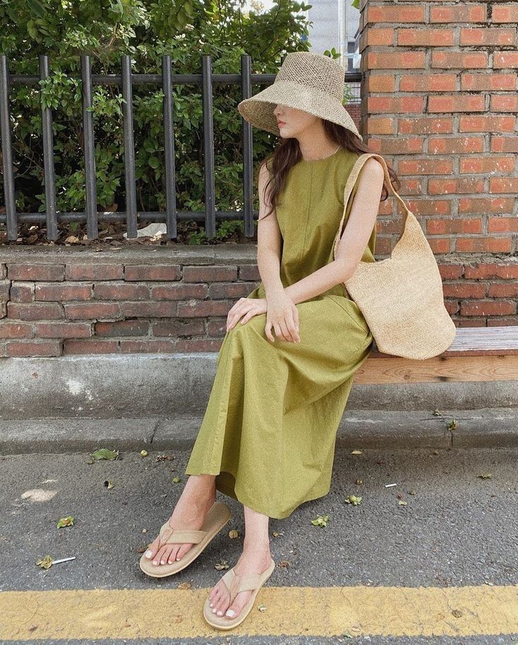 4 kiểu váy hè đang phủ sóng Instagram: Diện lên auto có ảnh xinh, nàng nào cũng mê mẩn