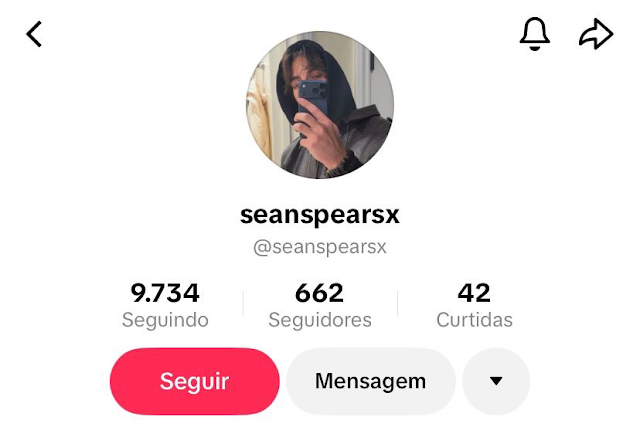 ... và đổi họ thành Sean Spears. Ảnh: Page Six