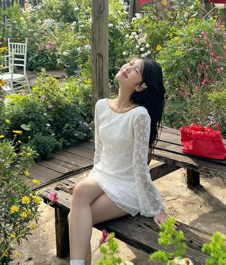 4 kiểu váy hè đang phủ sóng Instagram: Diện lên auto có ảnh xinh, nàng nào cũng mê mẩn